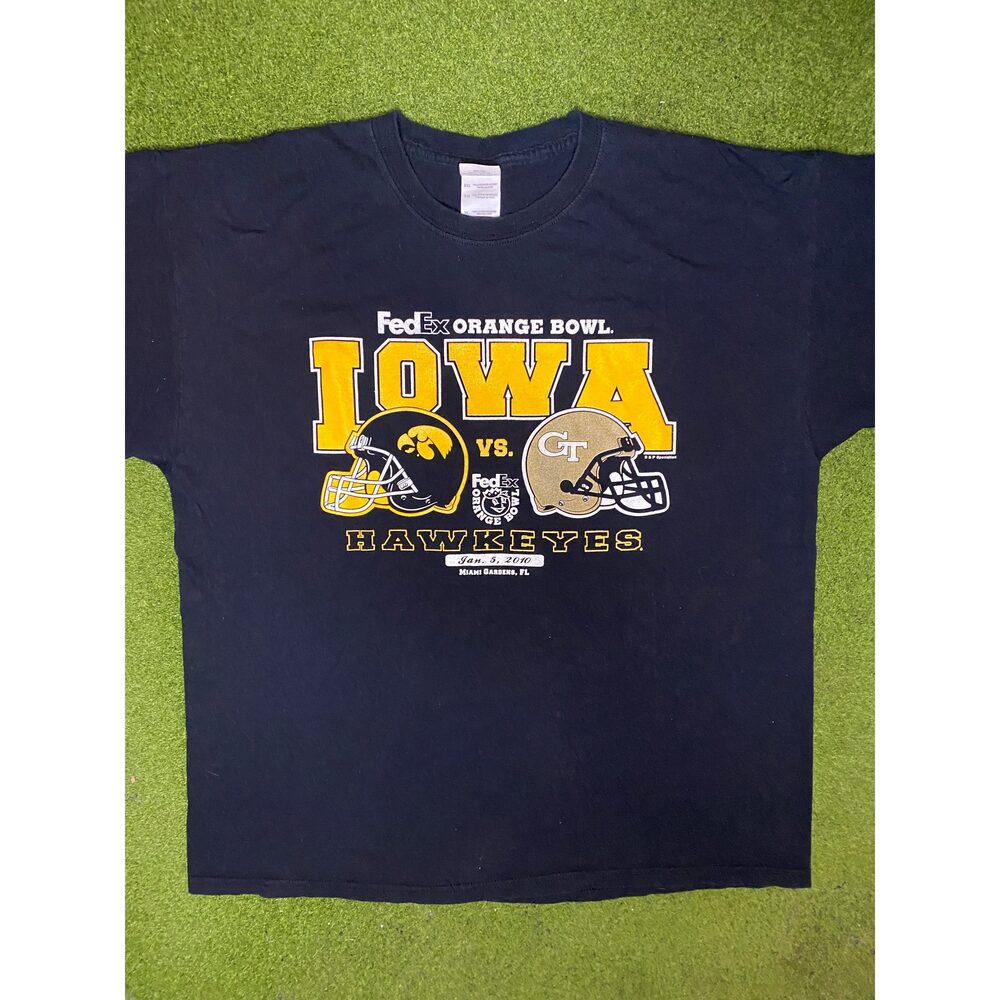 2010 Iowa Hawkeyes  Fedex Orange Bowl  Vintage College Football TShirt Xl